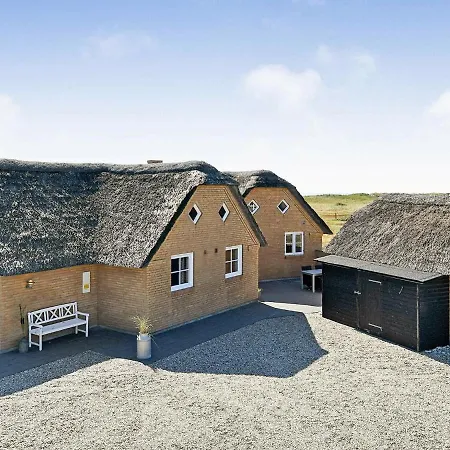 Feriehus Rustic Holiday In Bl Vand With Sauna Blåvand